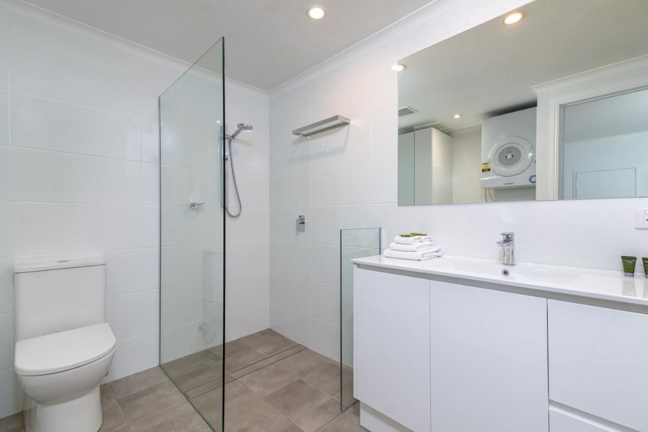 Seascape Holidays - Coral Apartments Port Douglas Exteriör bild