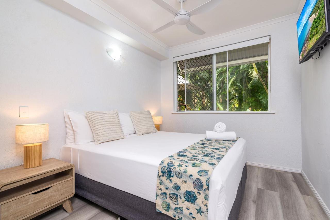 Seascape Holidays - Coral Apartments Port Douglas Exteriör bild