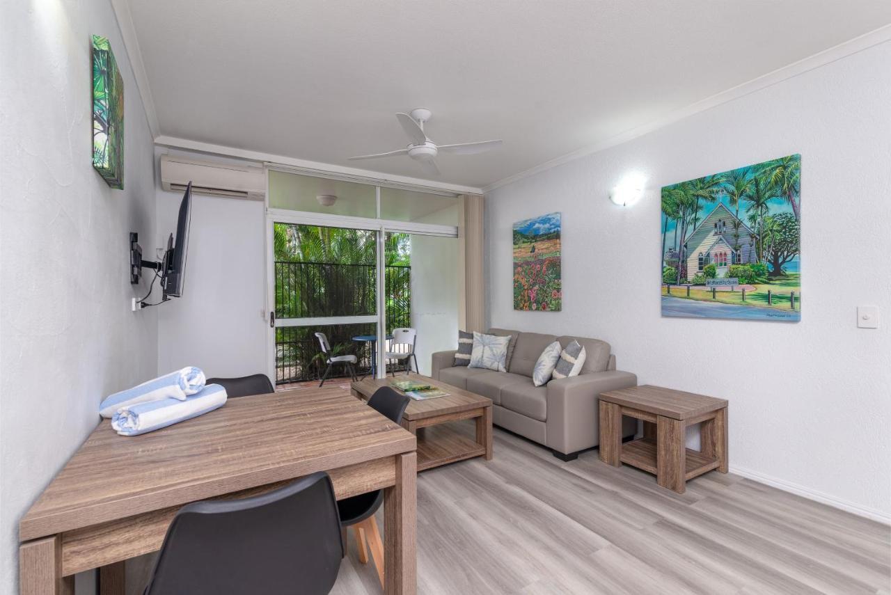Seascape Holidays - Coral Apartments Port Douglas Exteriör bild