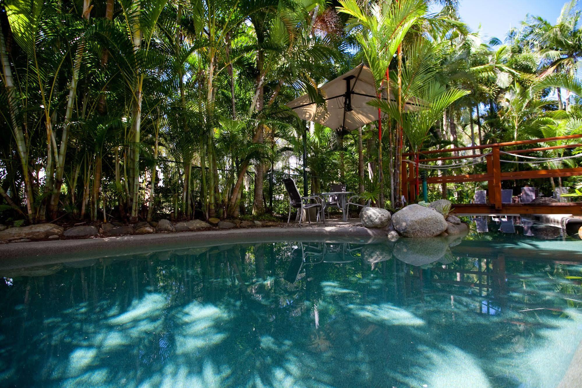 Seascape Holidays - Coral Apartments Port Douglas Exteriör bild